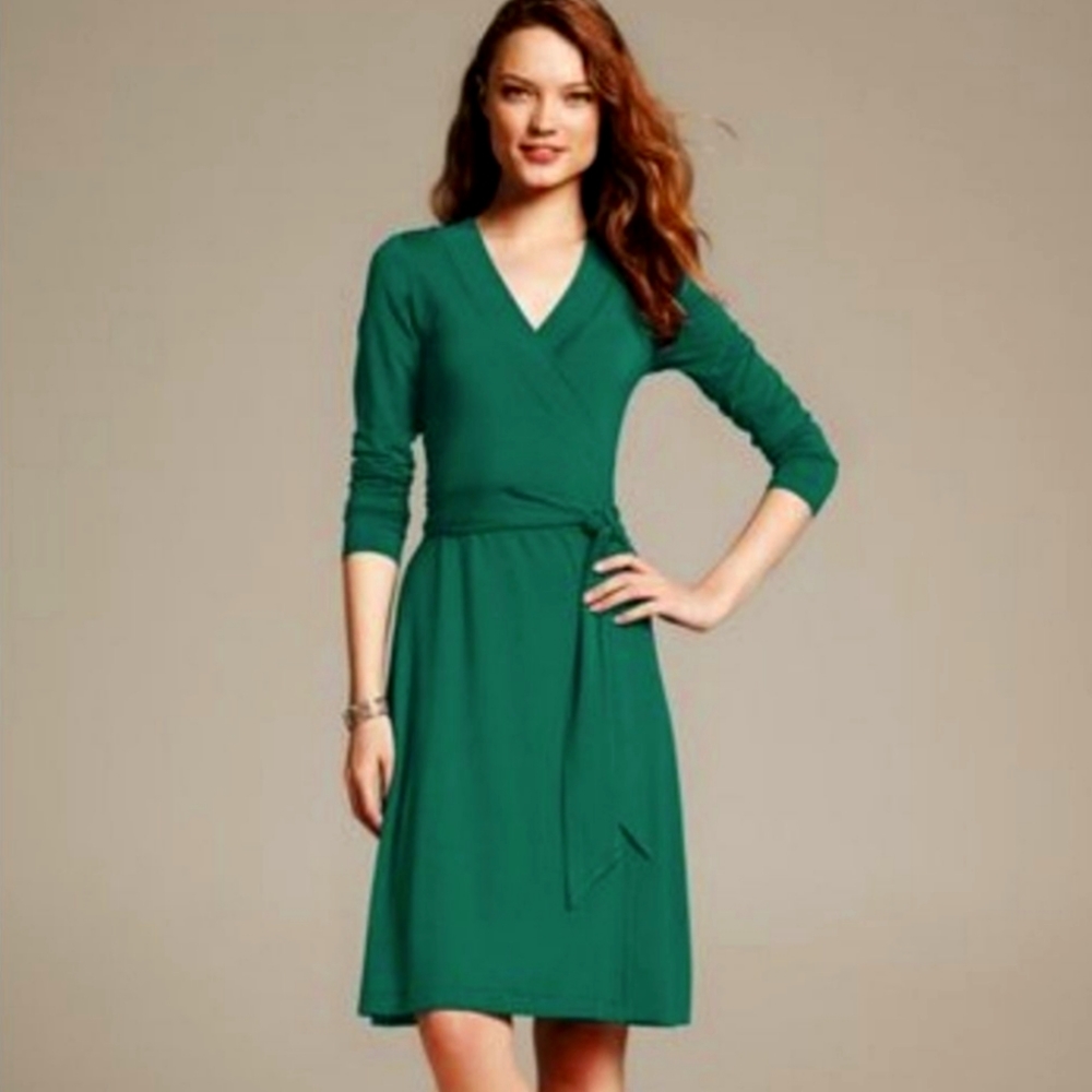 Banana Republic Wrap Green Rayon Dress Size Small Tall Long Sleeves